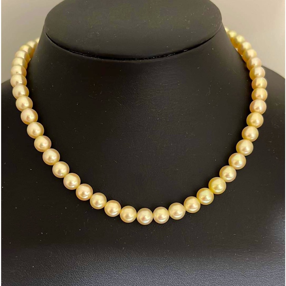 18K Akoya Pearl light golden Color